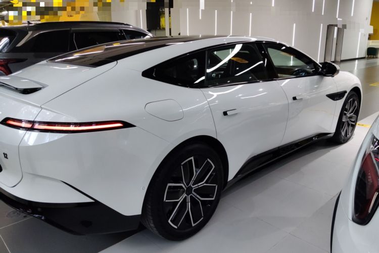 Used  12 2025 Max Extended-Range Edition
