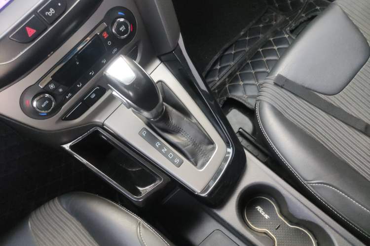 Used Ford Focus 2012 Hatchback 1.6L Automatic Fashion Edition
