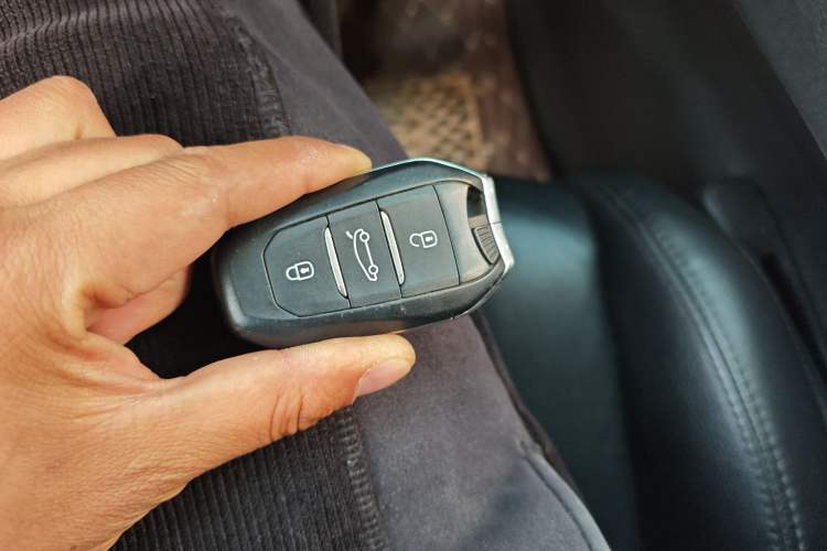 Used Peugeot 5008 2017 350THP 7-Seater Boundless Edition