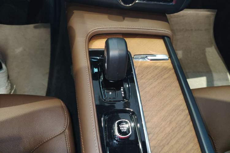 Used Volvo S90 2024 B5 Zhiyi Luxury Edition
