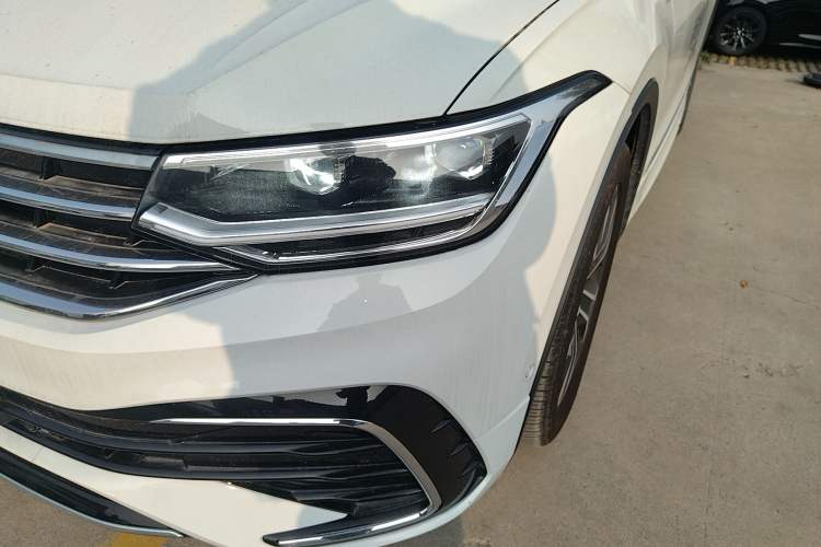 Used Volkswagen Tiguan L 2024 Outstanding Model 330TSI Automatic Two-Wheel Drive R-Line Dragon Glory Edition
