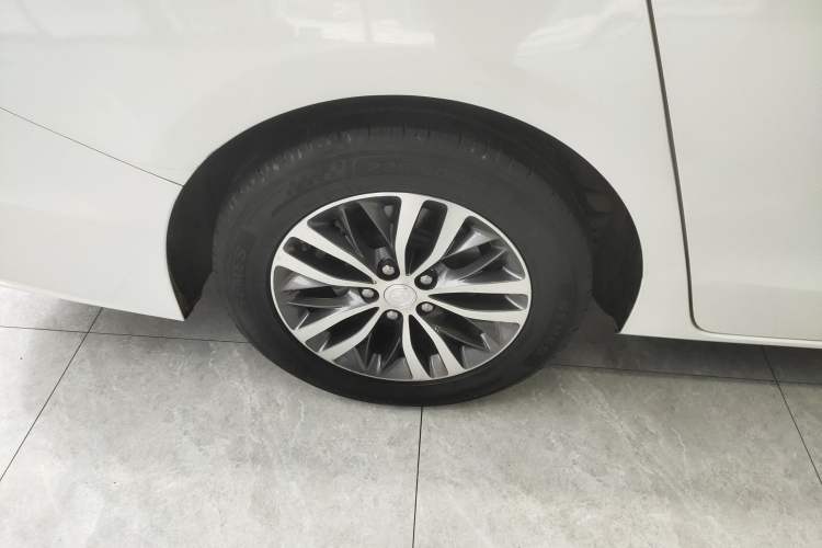 Used Buick GL8 2021 ES Landtrek 653T Comfort Edition
