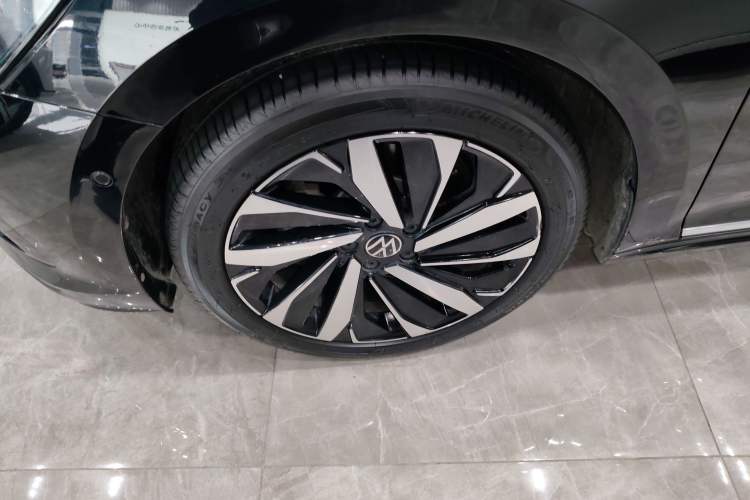 Used Volkswagen Passat 2023 330TSI Prestige Edition
