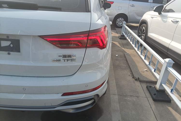 Used Audi Q3 2022 35 TFSI Fashion Dynamic Model
