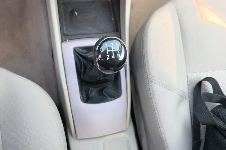 Used Changan Alsvin V5 2012 1.5L Manual Dream Edition
