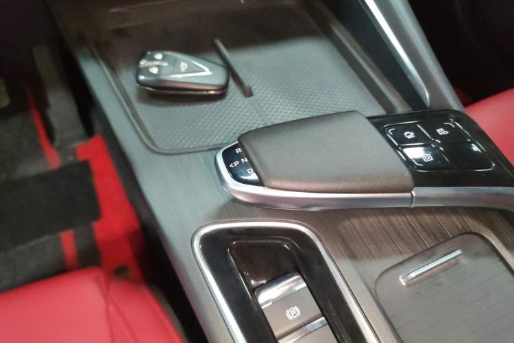 Used Changan UNI-T 2020 1.5T Prestige Version
