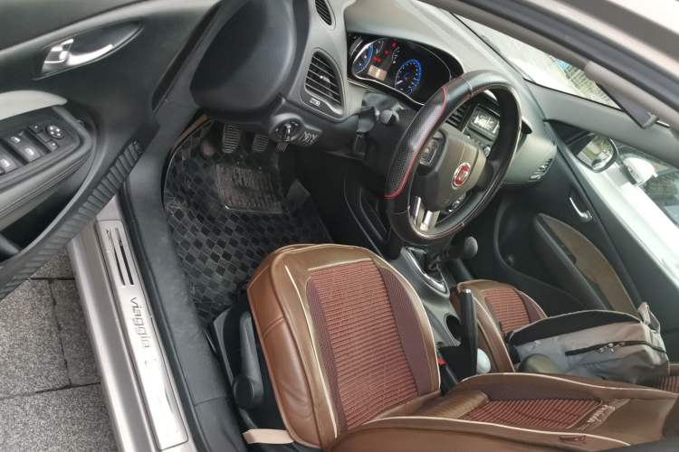 Used Fiat Viaggio 2015 1.4T Manual Enjoyment Edition
