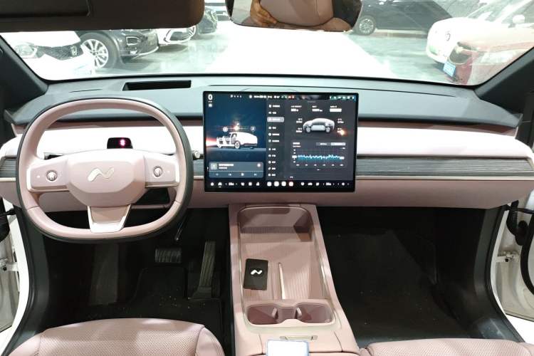 Used ONVO L60 2024 60 kWh Rear-Drive Version
