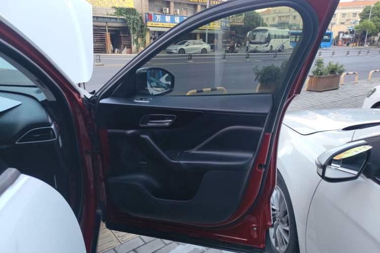 Used Jaguar F-PACE 2016 2.0T Two-Wheel Drive Urban Luxury Edition
