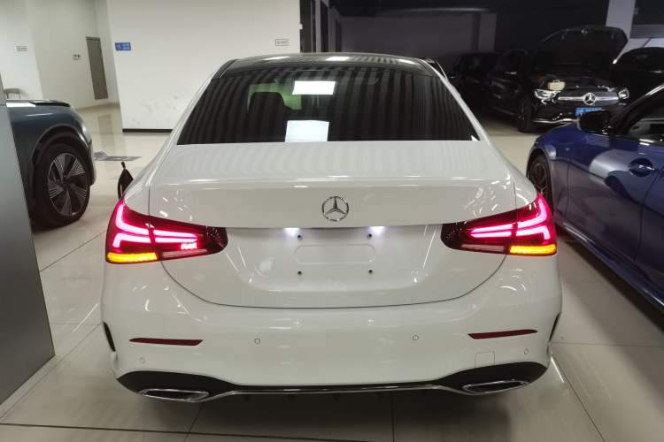 Used Mercedes-Benz A-Class 2022 Revised Version A 200 L Sport Sedan Fashionable Style