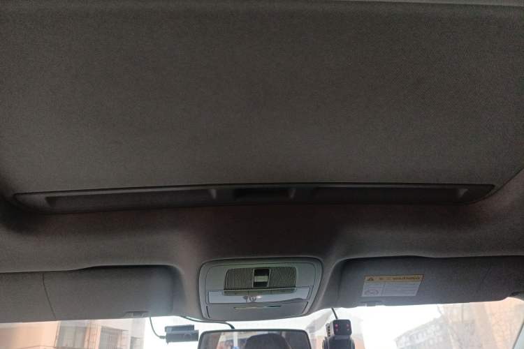 Used Roewe i6 New Energy 2019 PLUS 50T 4G Connected Glory Luxury Edition
