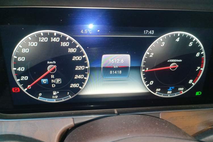 Used Mercedes-Benz E-Class 2016 E 200 L
