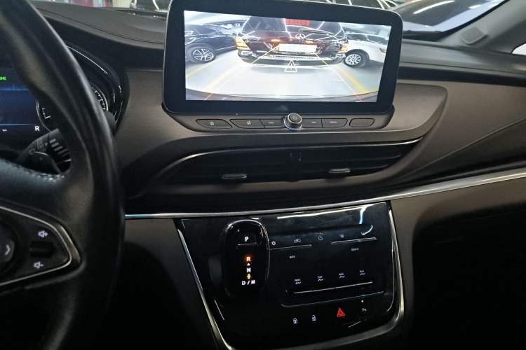 Used Buick GL8 2023 Land Executive Class 652T Luxury Model
