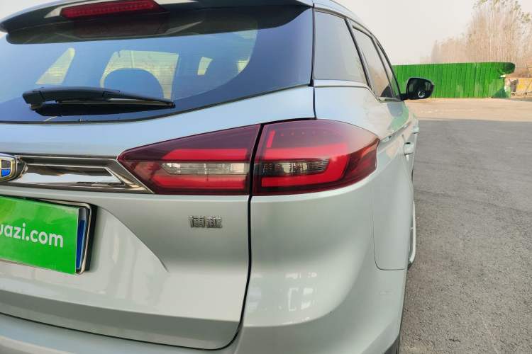 Used Geely Auto Emgrand X7 Sport 2018 1.8TD Automatic Two-Wheel Drive Smart 4G Connected Version