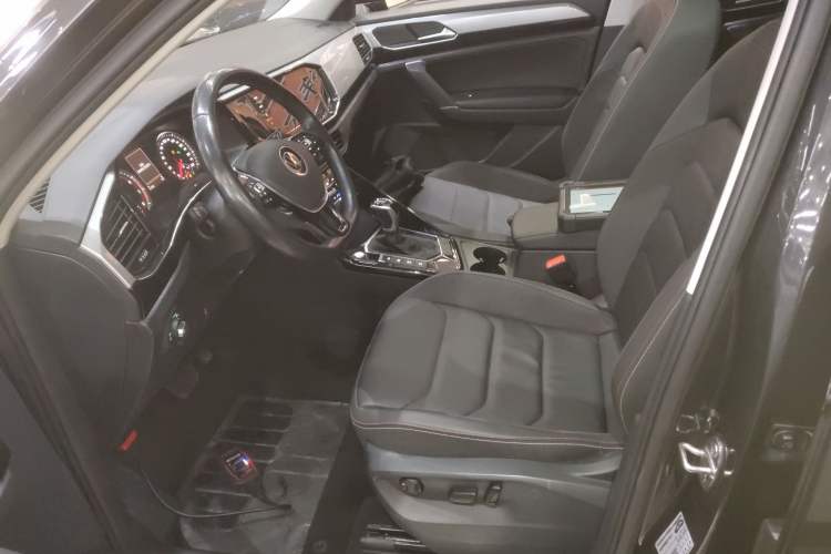 Used Volkswagen Tayron 2022 280TSI Two-Wheel Drive Luxury Smart Connectivity Version
