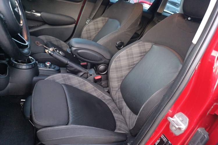 Used  MINI 2016 1.5T COOPER Five-Door Edition
