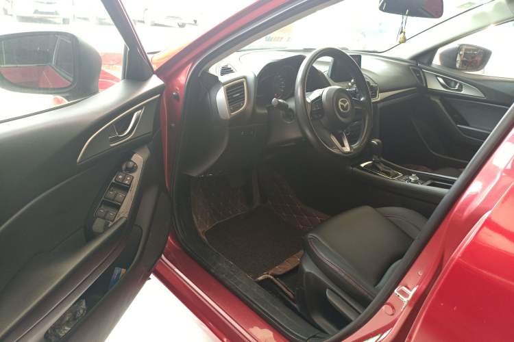 Used Mazda Mazda 3 Axela 2017 Hatchback 1.5L Automatic Luxury Model Emission Standard China V
