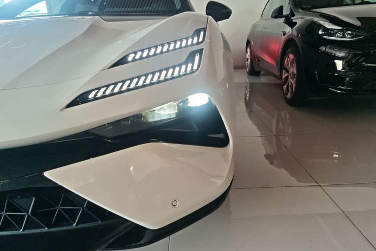 Used  EMEYA 2024 EMEYA L+
