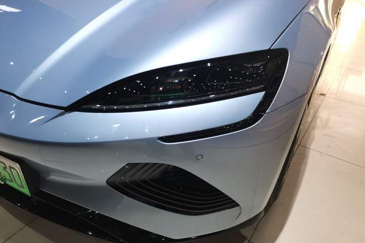 Used BYD Seal 2022 650 km All-Wheel-Drive Performance Version