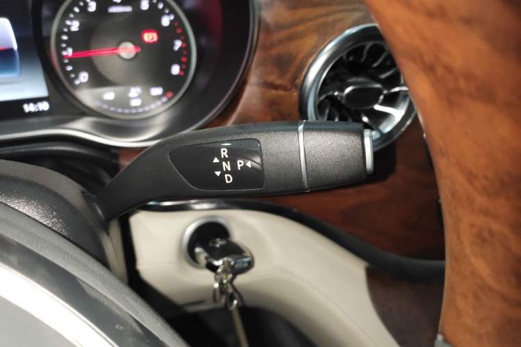 Used Mercedes-Benz V-Class 2017 V250 2.0T U.S. Spec