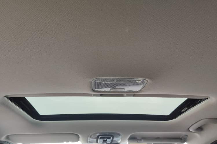 Used Hyundai Elantra 2023 1.5L CVT LUX Prestige Edition
