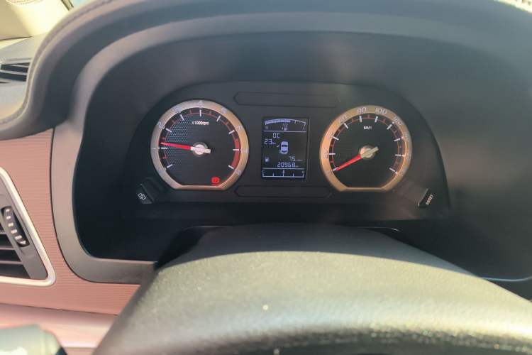 Used FORTHING Lingzhi 2019 M5 1.6L 7-Seater Luxury Model China VI Standard