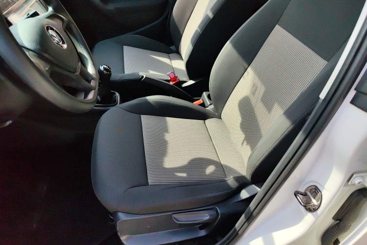 Used Volkswagen Polo 2016 1.4L Manual Fashion Model