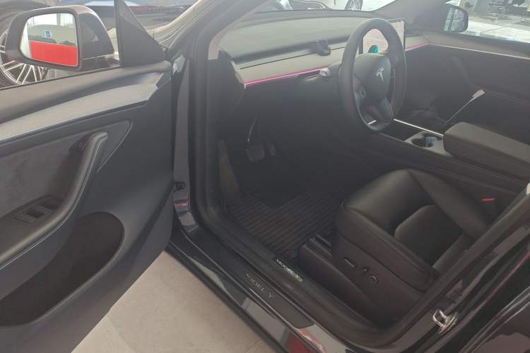 Used Tesla Model Y 2024 Rear-Wheel-Drive Version
