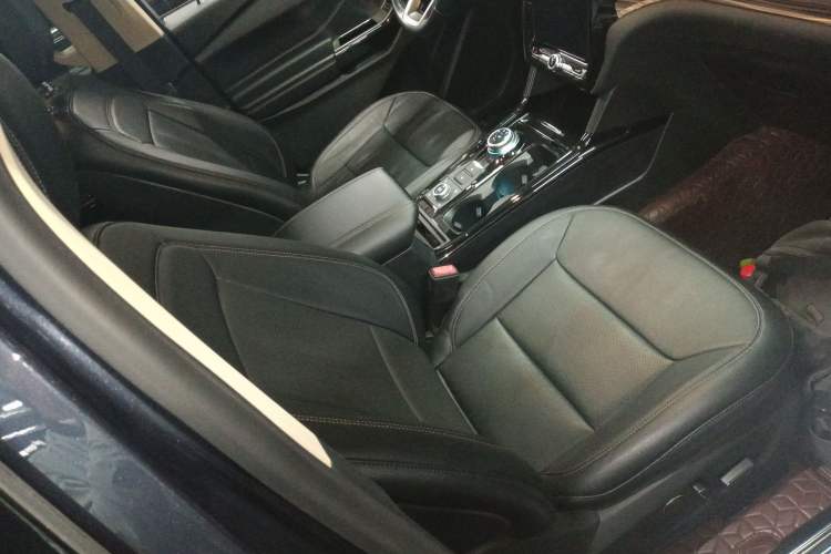 Used Ford Explorer 2020 EcoBoost 285 4x4 Titanium Edition 7-Seater
