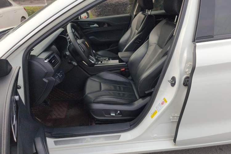 Used Hongqi H5 2019 30TD Smart Connect Dynamic Edition
