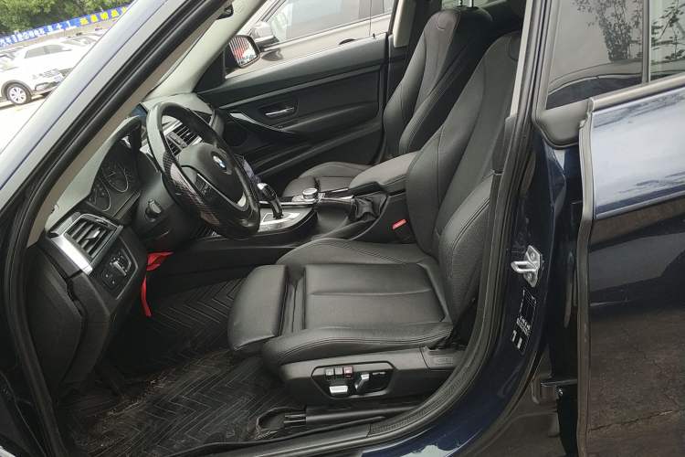 Used BMW 3 Series GT 2019 320i Sport Edition