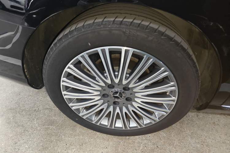 Used Mercedes-Benz E-Class 2023 Updated E 300 L Luxury Edition
