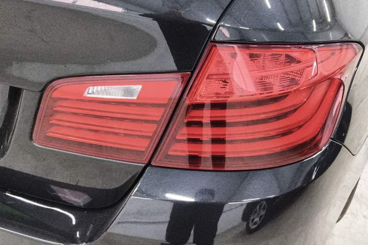 Used BMW 5 Series 2014 520Li Elegant Model
