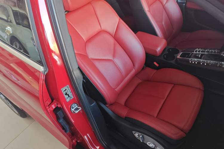 Used Porsche Macan 2017 Macan 2.0T
