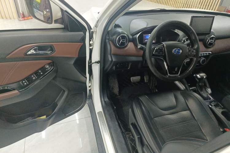 Used  Q35 2018 1.5L Automatic Smart Edition
