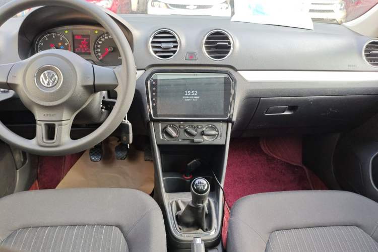 Used Volkswagen Jetta 2015 Zhuihui Edition 1.6L Manual Comfort Model