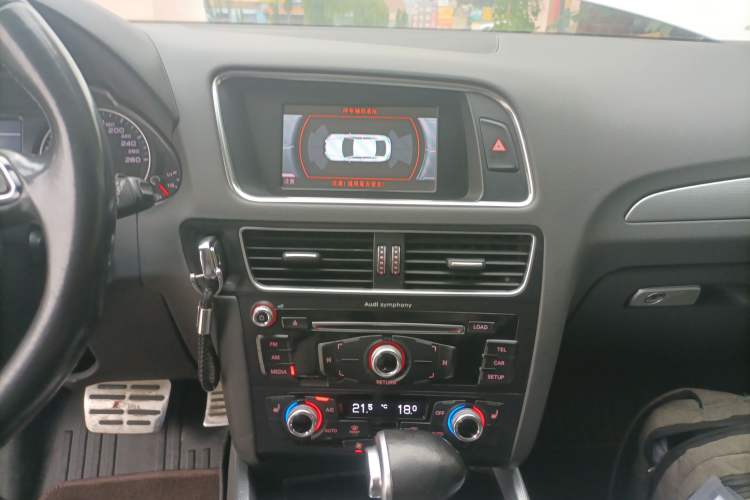 Used Audi Q5 2015 40 TFSI Technology Edition
