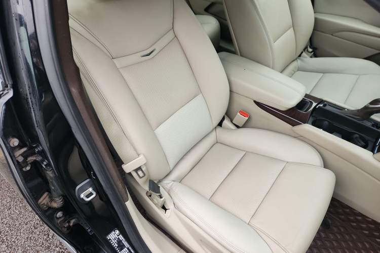 Used Cadillac XTS 2014 28T Comfort Version