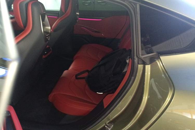 Used  SU7 2024 Rear-Drive Ultra-Long Range Advanced Pro-Level Intelligent Driving Version
