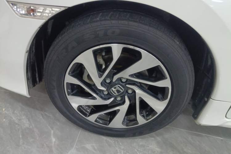 Used Honda Civic 2016 220TURBO CVT Luxury Edition
