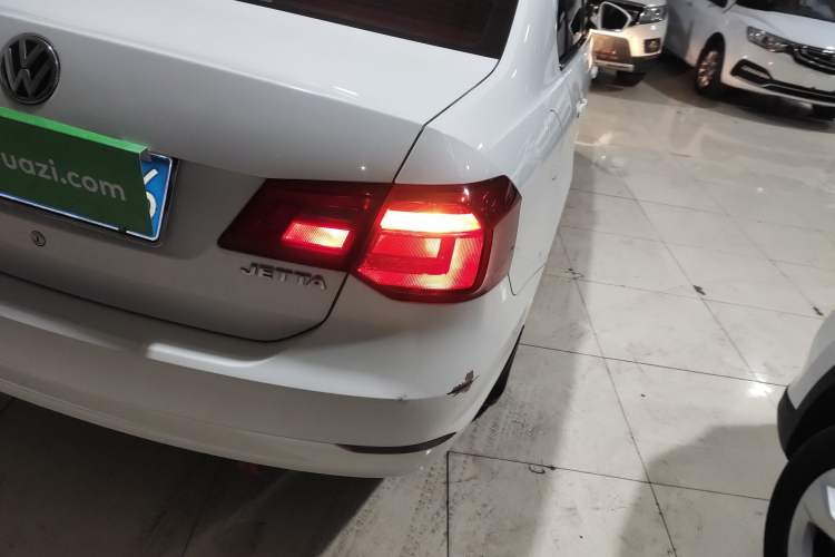 Used Volkswagen Jetta 2015 Value Edition 1.6L Manual Fashionable Style