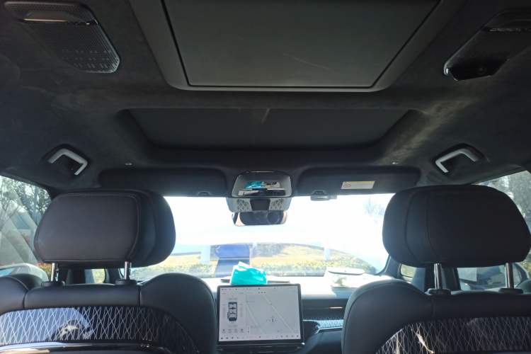 Used Zeekr 009 2022 WE Edition
