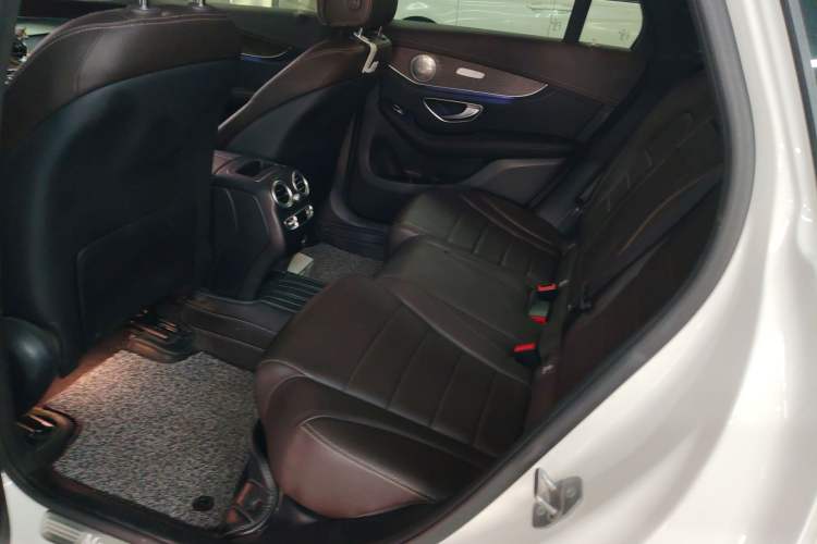 Used Mercedes-Benz GLC 2020 Facelift GLC 300 L 4MATIC Dynamic Edition
