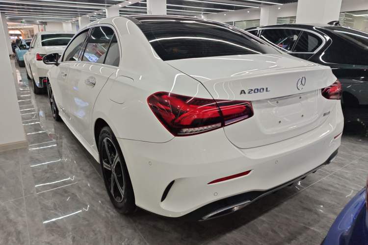 Used Mercedes-Benz A-Class 2022 Revised Version A 200 L Sport Sedan Fashionable Style