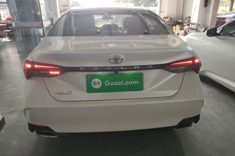 Used Toyota Avalon 2019 2.0L Ambition Edition China VI
