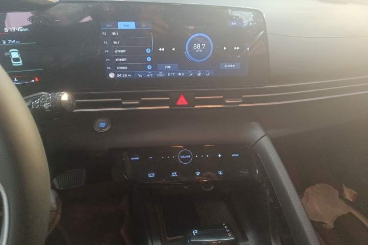 Used Hyundai Elantra 2022 1.5L CVT LUX Prestige Edition
