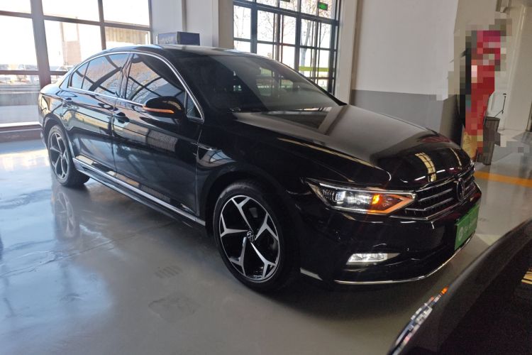 Used Volkswagen Magotan 2023 2 Million Units Commemorative Edition 330TSI DSG Luxury Version