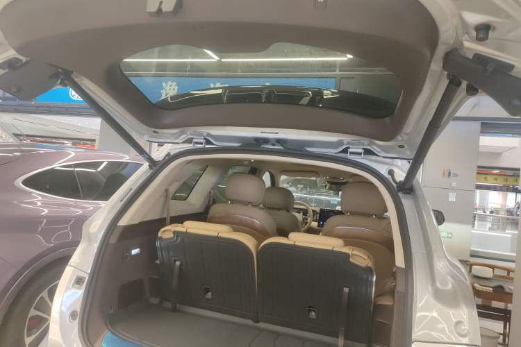 Used Hima AITO M7 2024 1.5T Intelligent Drive 4x4 Max Edition 6 Seats
