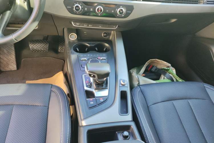 Used Audi A4L 2019 40 TFSI Ambition China VI