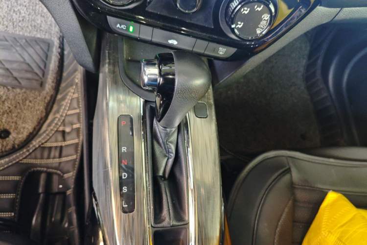 Used Honda XR-V 2015 1.8L EXi CVT Comfort Version
